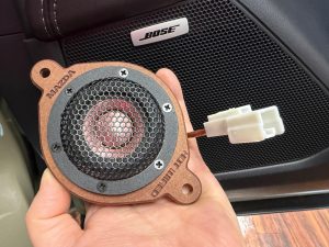 マツダ　純正　ボーズ　スピーカー　交換　ツイーター　センタースピーカー　ツイドラー　mazda bose oem cx-5 cx-8 cx-60 cx-80 cx-3 nd ボーズサウンド　boseサウンド　スピーカー交換　カーオーディオ　カーオーディオ専門店　ホットワイヤード　名古屋　車種別　抵抗値　インピーダンス　位相　ポン付け　プラグアンドプレイ　通販　kicker キッカー　音質　diy　簡単取付　車種別専用　バッフル　ハーネス　コネクター　マツコネ