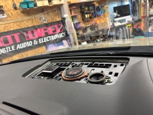マツダ　純正　ボーズ　スピーカー　交換　ツイーター　センタースピーカー　ツイドラー　mazda bose oem cx-5 cx-8 cx-60 cx-80 cx-3 nd ボーズサウンド　boseサウンド　スピーカー交換　カーオーディオ　カーオーディオ専門店　ホットワイヤード　名古屋　車種別　抵抗値　インピーダンス　位相　ポン付け　プラグアンドプレイ　通販　kicker キッカー　音質　diy　簡単取付　車種別専用　バッフル　ハーネス　コネクター
