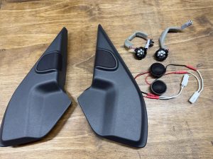 メリディアン　ランドローバー　ジャガー　ディフェンダー　純正メリディアン　meridian defender 110 90 レンジローバー　カーオーディオ　音質　ツイーター　スピーカー交換　ウーハー　カーオーディオ専門店　車種別　通販　diy プラグアンドプレイ　kicker focal Mercury Car Audio ワイドレンジ　HOT WIRED