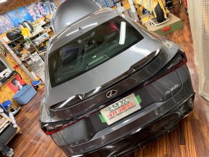 LEXUS IS IS300 IS500 レクサス　純正　Mark Levinson マークレビンソン　マクレビ　スピーカー交換　ツイーター　ウーハー　サブウーハー　サラウンド　センタースピーカー　unity ユニティ　ワイドレンジ　ワイドディスパージョン　インパネ　スピーカー　ダッシュ　サラウンド　8インチ　2インチ ワイドレンジドライバー　HOT WIRED ホットワイヤード　通販　車種別　インピーダンス　フェーズ　プラグアンドプレイ　kicker bewith blam Audiocircle Mercury Car Audio デッドニング　音質　カーオーディオ　カーオーディオ専門店　改善　向上　スピーカー　